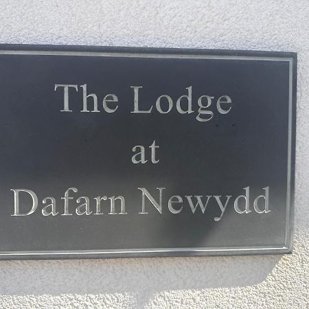 Dafarn Newydd Lodge Llangefni Exterior photo