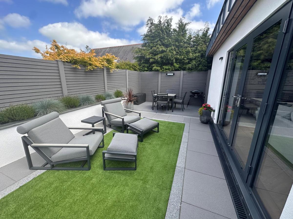 Dafarn Newydd Lodge Llangefni Exterior photo